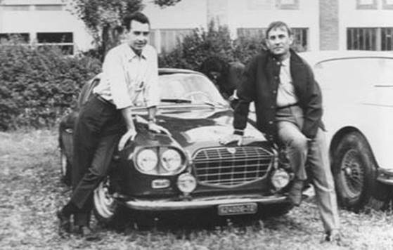 Ein Bild, das drauen, Gras, Transport, Menschen enthlt.

Automatisch generierte Beschreibung